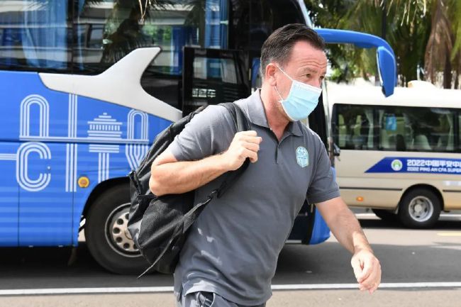 在今夏的一次采访中，默森就表示了对曼城能够夺得本赛季英超冠军的支持。